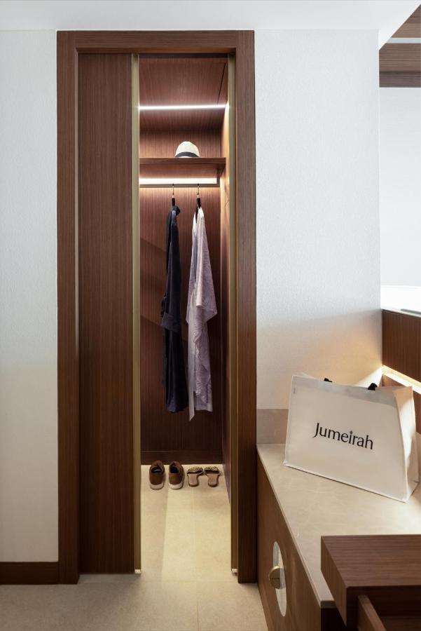 Jumeirah Gulf of Bahrain Resort&Spa Manama Exterior foto Jumeirah shopping bag