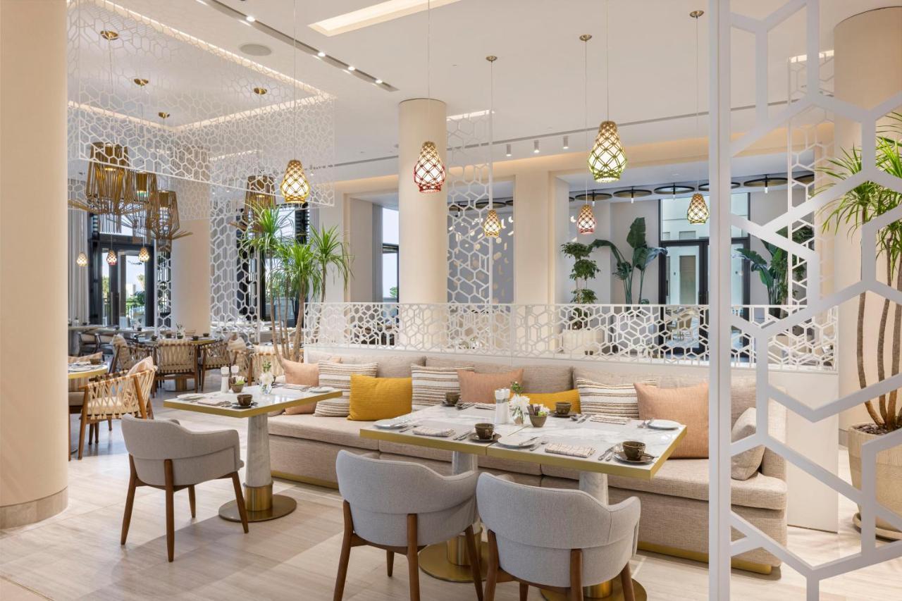 Jumeirah Gulf of Bahrain Resort&Spa Manama Exterior foto The restaurant